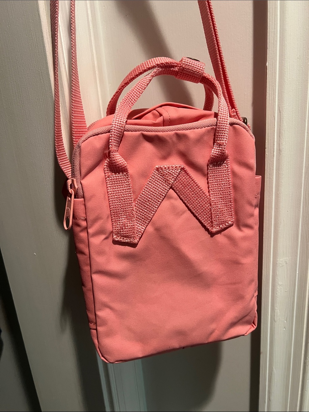 NWT Fjallraven Kanken Sling bag purse Pink - Picture 5 of 8